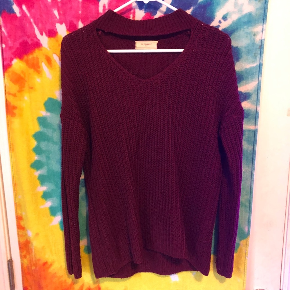 Maroon knitted sweater
